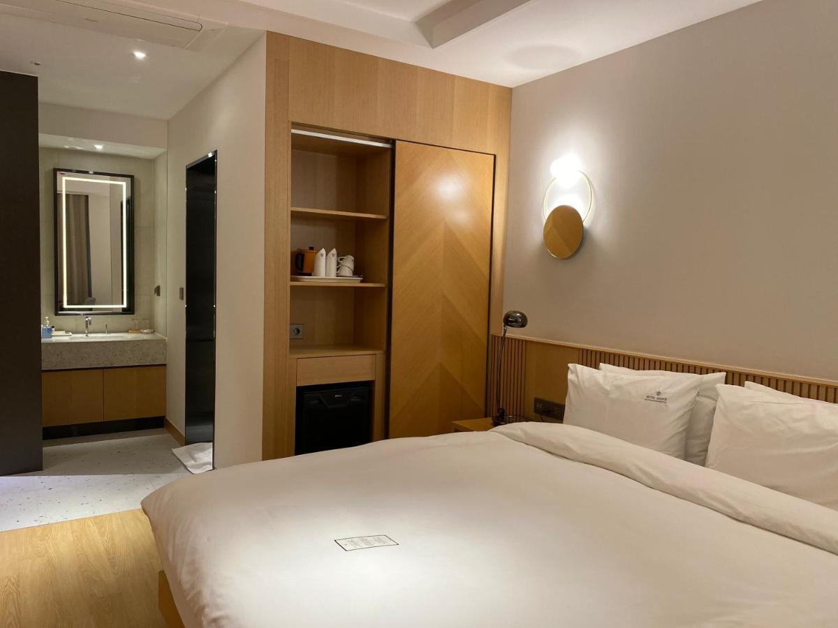 Hotel Avenue Changwon Dış mekan fotoğraf
