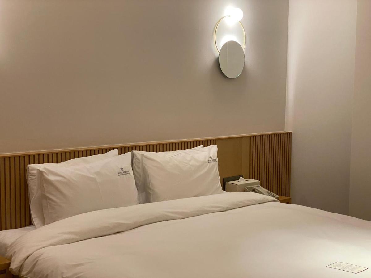 Hotel Avenue Changwon Dış mekan fotoğraf