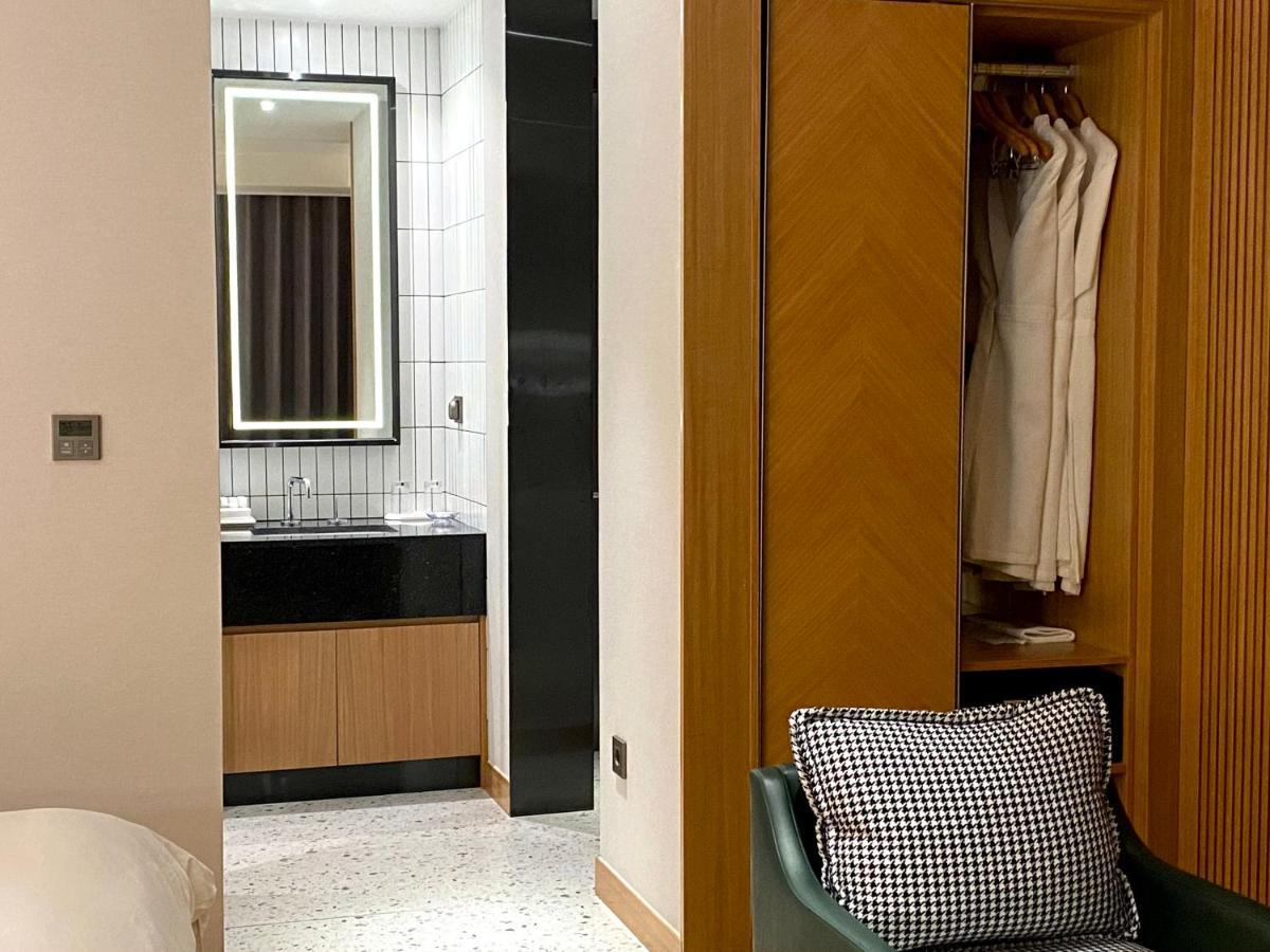 Hotel Avenue Changwon Dış mekan fotoğraf