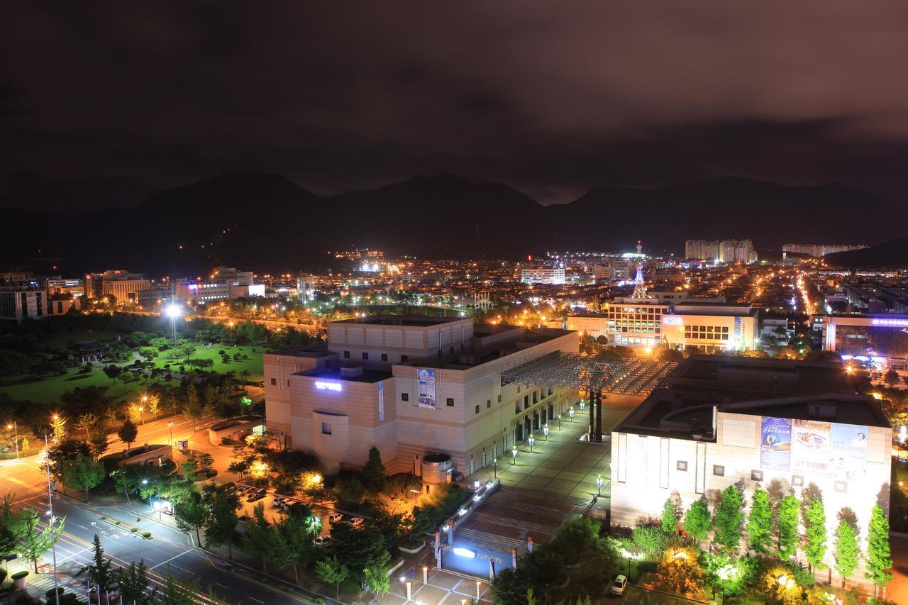 Hotel Avenue Changwon Dış mekan fotoğraf